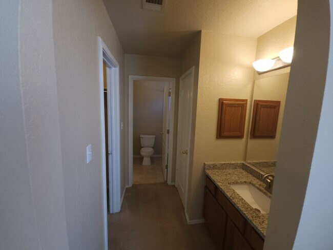 Building Photo - 21215 Encino Ash