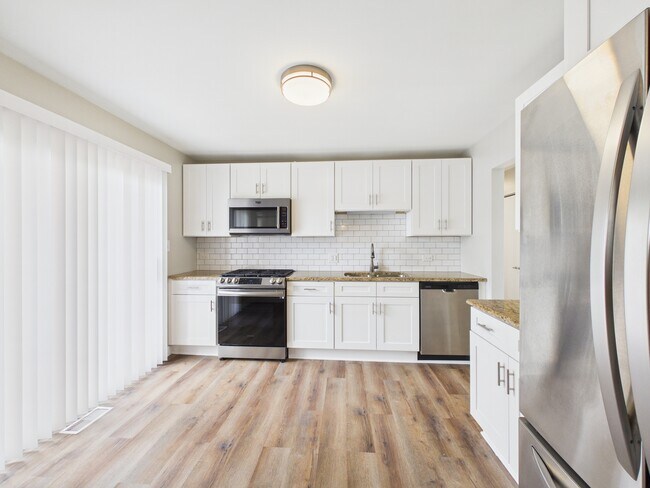 Building Photo - 4360 Mumford Dr