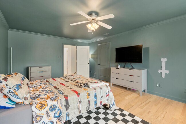 Building Photo - 9376 Forest Wind Cove