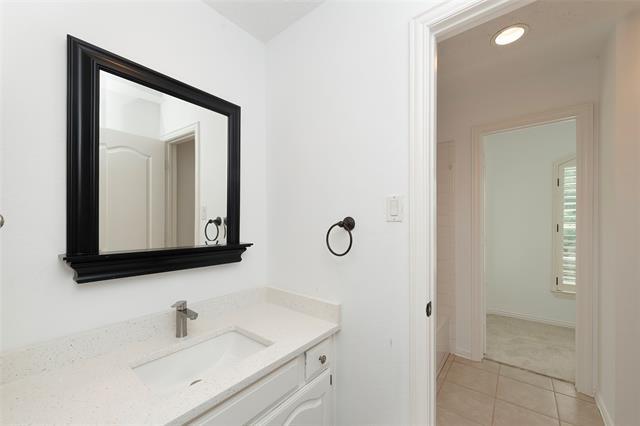 Building Photo - 7100 Oakbrook Dr