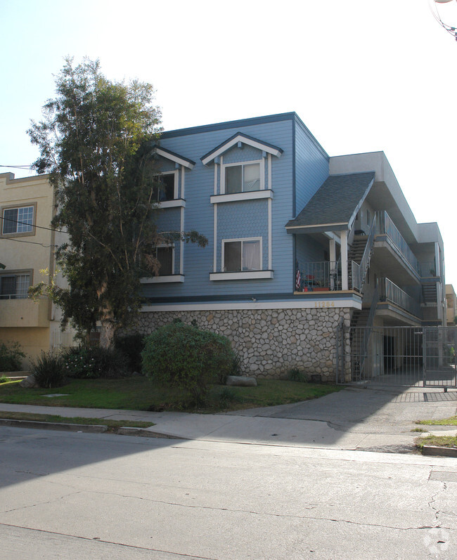 Building Photo - 11264 Morrison St