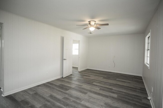 Building Photo - 408 Martin Luther King Jr Dr