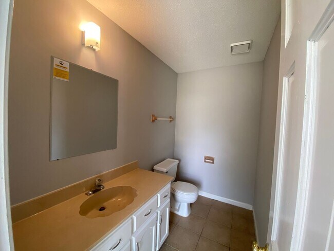Building Photo - 5011 Pheasant Run Ln