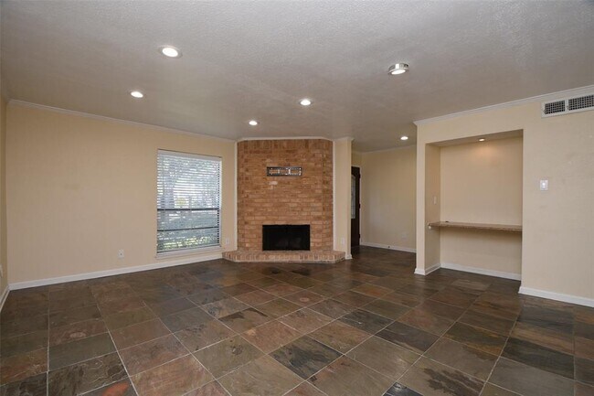 Building Photo - 2596 Bering Dr