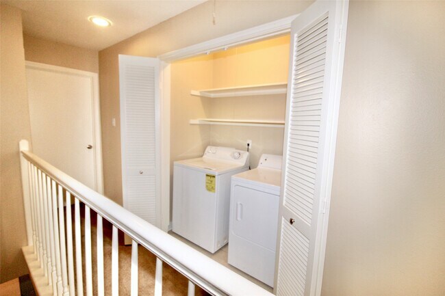 Building Photo - 5916 Woodway Place Ct