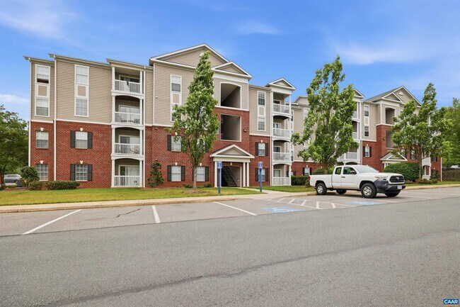 Building Photo - 122 Yellowstone Dr