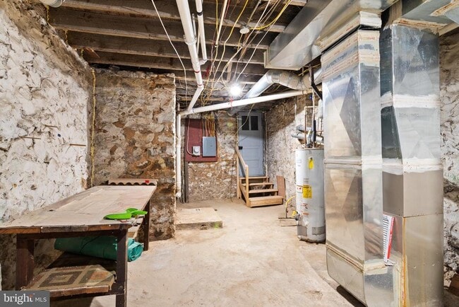 Building Photo - 941 Brunswick St