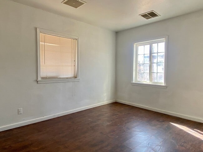 Building Photo - 215 W Haloid Ave
