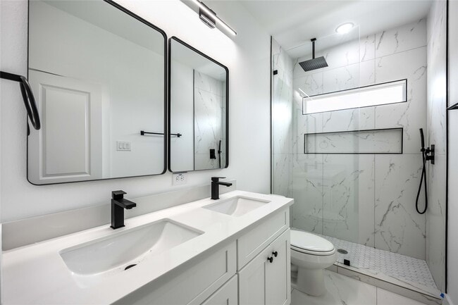 Building Photo - 4806 Carmen St