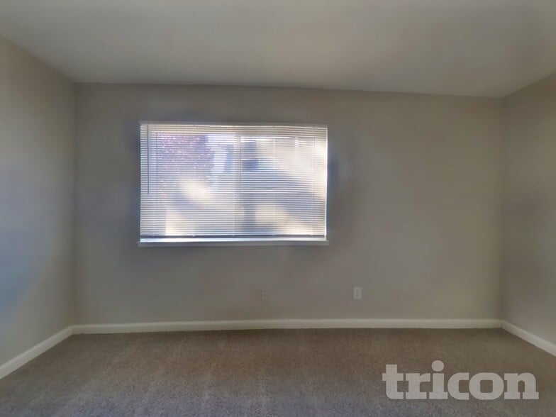 Building Photo - 125 Hibiscus Ct