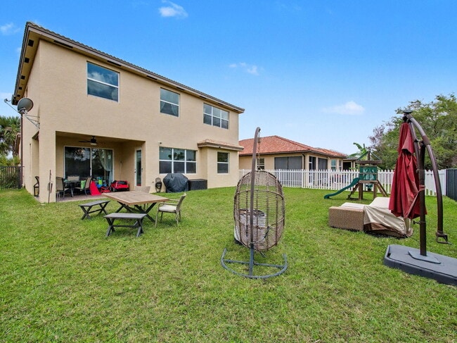 Building Photo - 11316 SW Barton Way