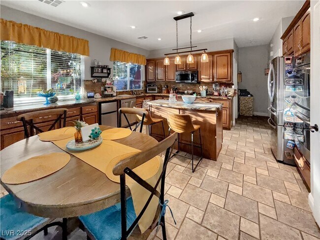 Building Photo - 211 Belle Isle Ct