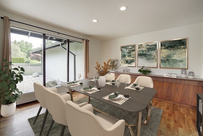 Building Photo - 4bd/2.5ba Clyde Hill Home