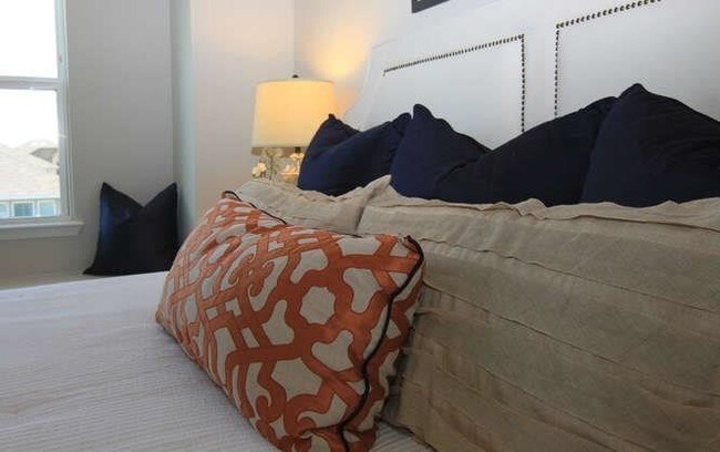 Building Photo - 718 Tinton Falls Ln