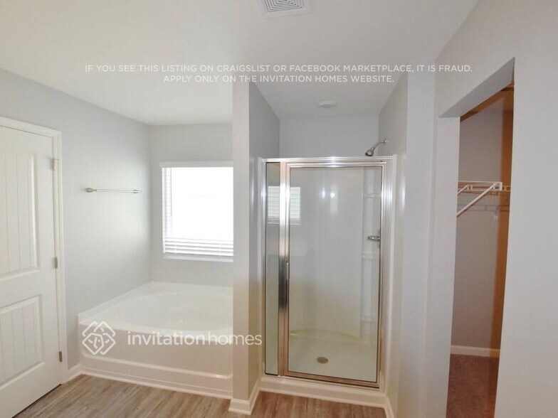Building Photo - 4937 Fawnwood Dr