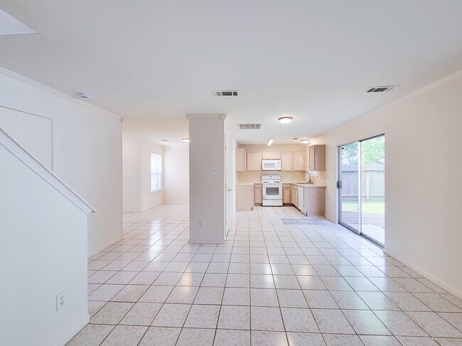 Building Photo - 11810 Rolling Stream Dr