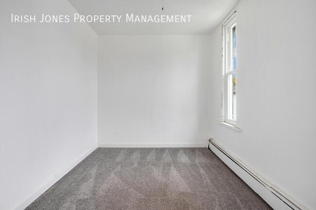 Building Photo - 138 Weimar St