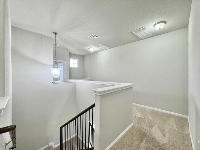 Building Photo - 113 Homily Dr