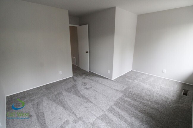 Building Photo - $4595 - **COMING SOON** Large spacious upd...