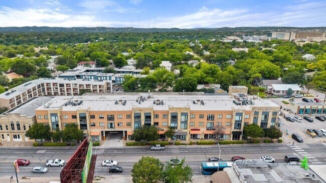 Building Photo - 3016 Guadalupe St