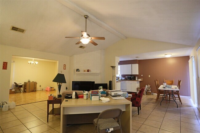 Building Photo - 6214 Grandvale Dr