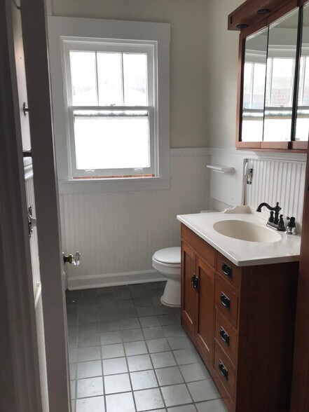 Bathroom - 1033 Macon Ave