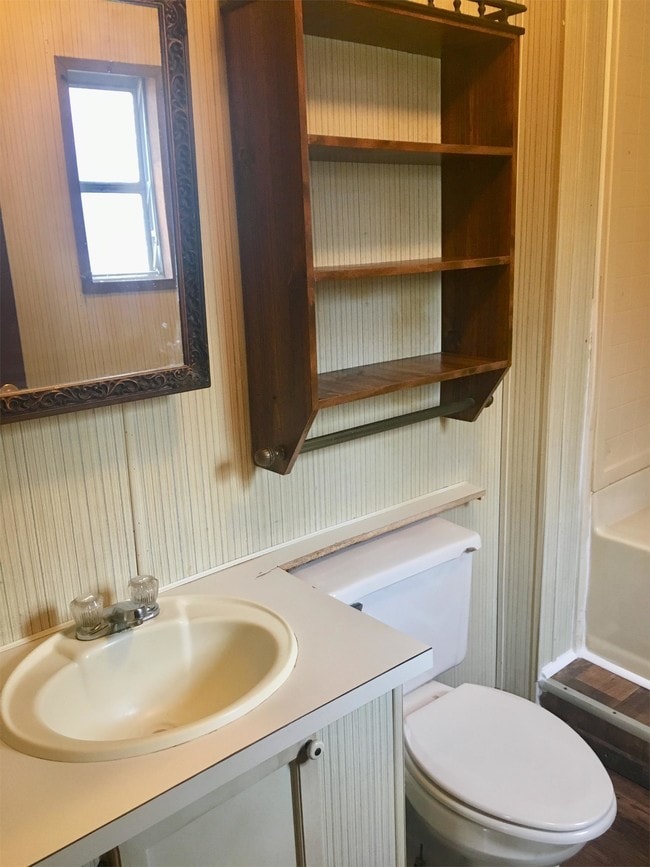 Building Photo - 807 Edgemont Ave