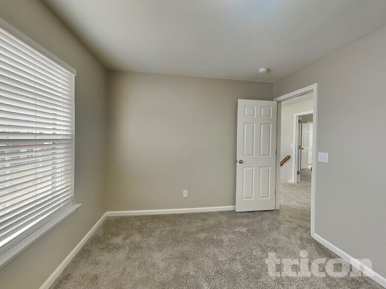 Building Photo - 528 Antebellum Ct