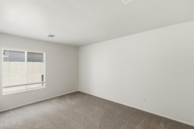 Building Photo - 14779 W Bloomfield Rd