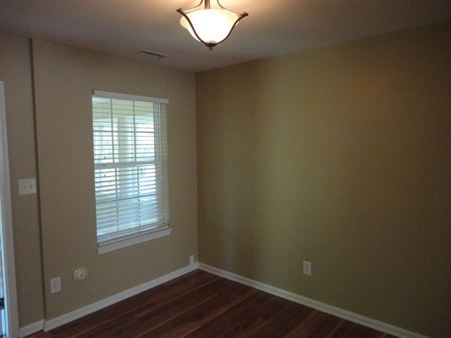 Building Photo - 3825 Tyler Bluff Ln