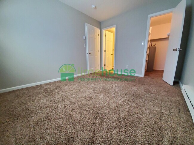 Building Photo - 2642 E Ocean View Ave