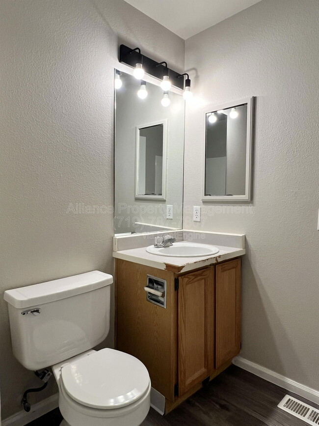 Building Photo - 5851 Granby Hill Dr