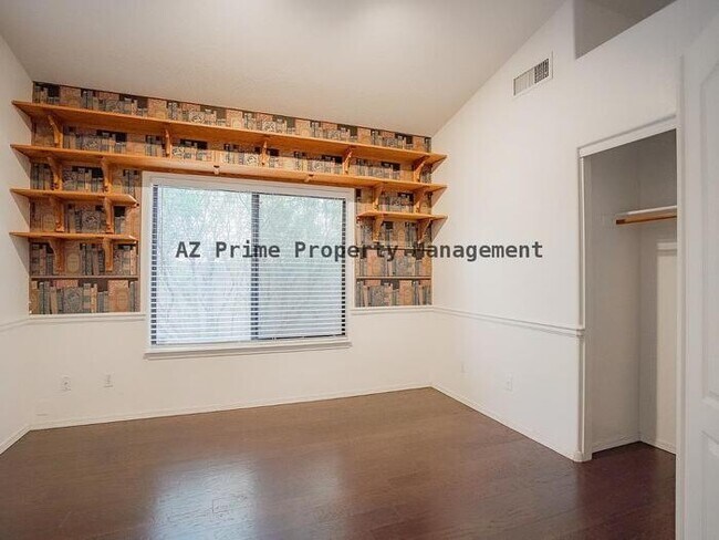 Building Photo - 5501 E Shea Blvd