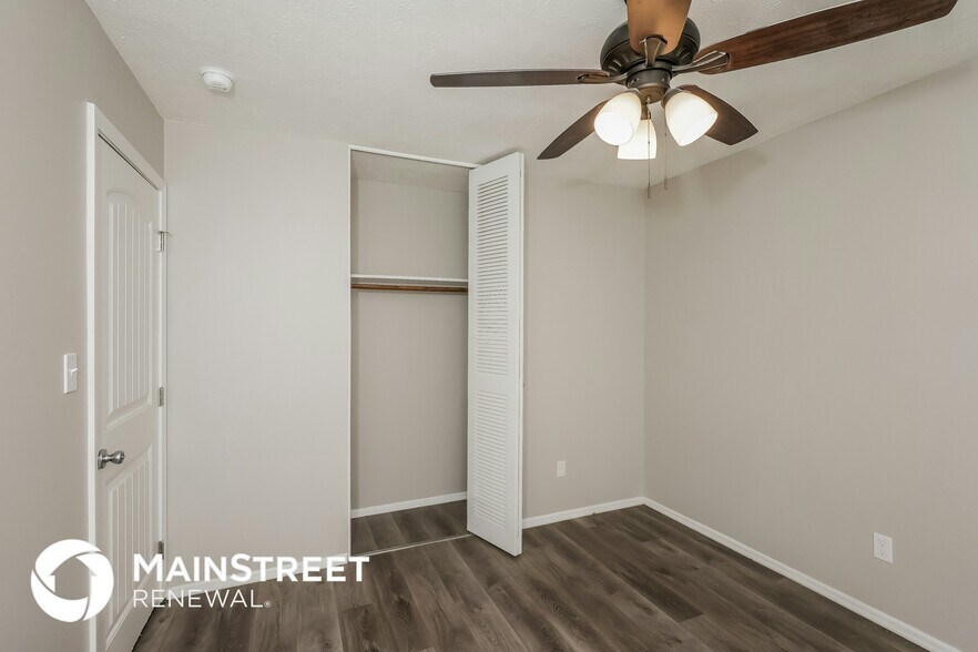 Building Photo - 7415 Hallmark Dr