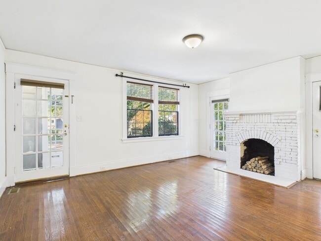 Building Photo - 4222 Chamberlayne Ave