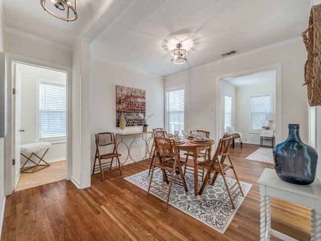 Building Photo - 525 Abiso Ave