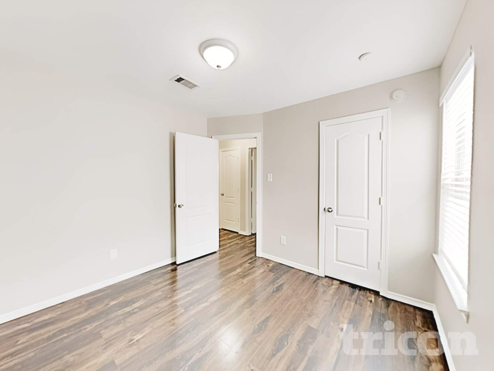 Building Photo - 2002 Briar Grove Dr