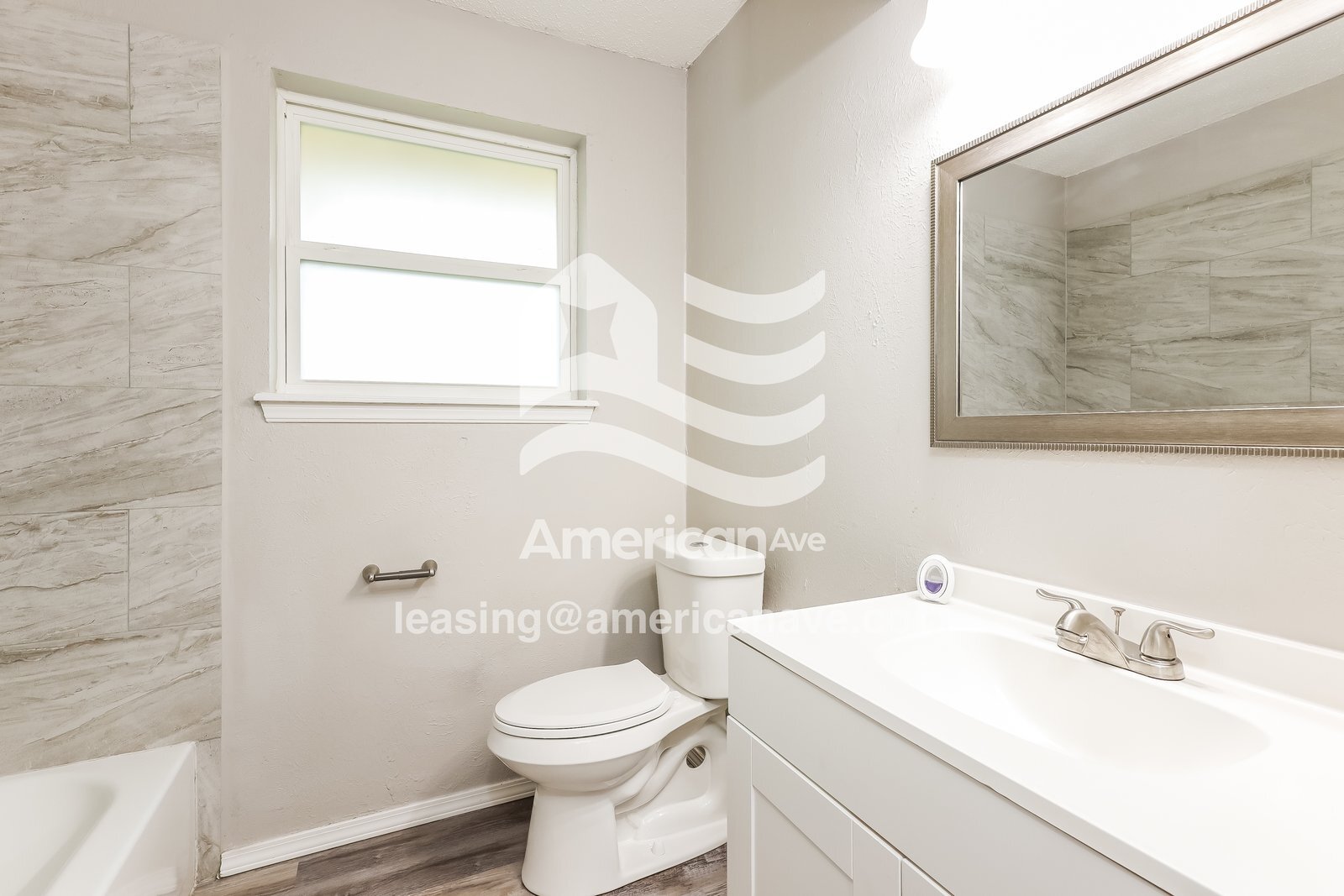 Building Photo - 912 Meadowridge Dr