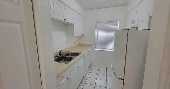 Building Photo - 7601 Abbey Ln