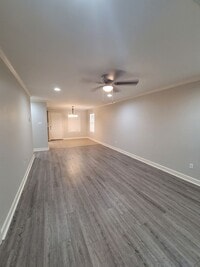 Building Photo - Home in Benton