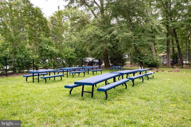 Building Photo - 2227 Glasgow Rd