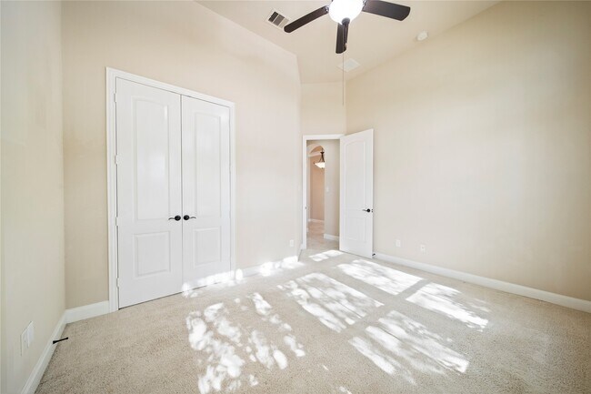 Building Photo - 26946 Carmel Falls Ln