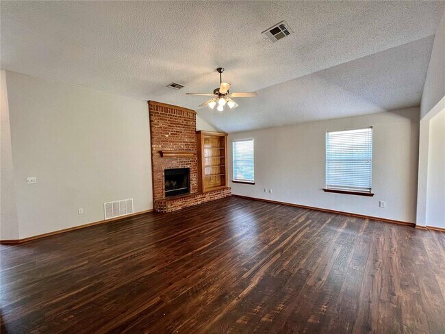 Building Photo - 12408 SW 12th St