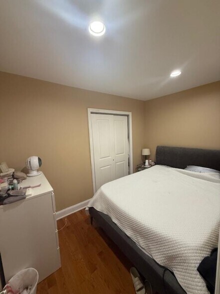 bedroom - 1122 N 4th St