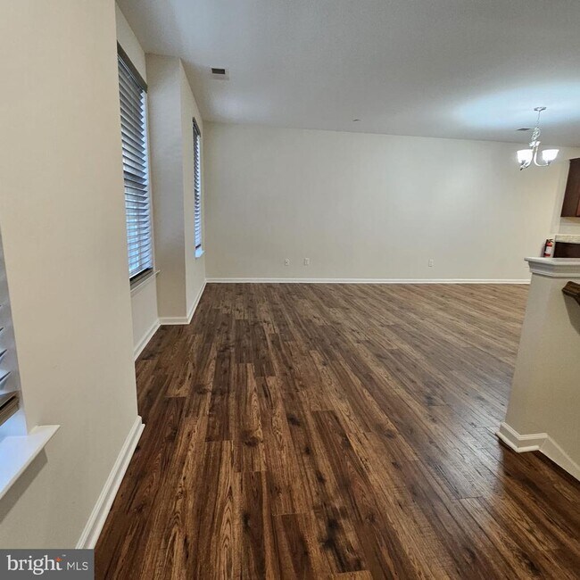 Building Photo - 107 Kramer Ct