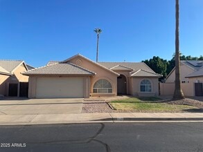 Building Photo - 7118 E Madero Ave