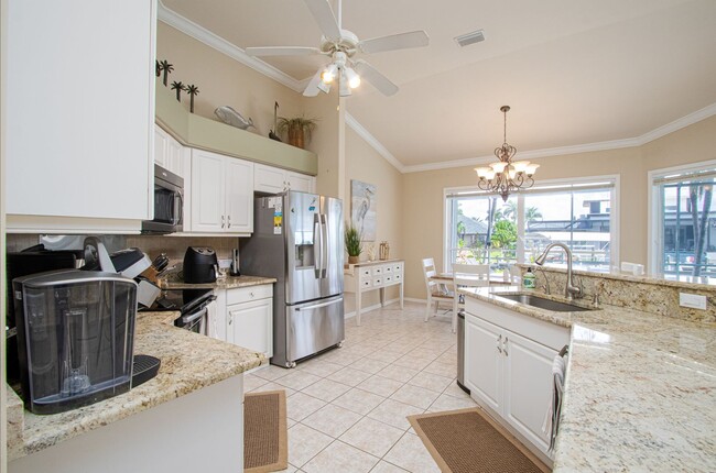 Building Photo - Seabird Villa