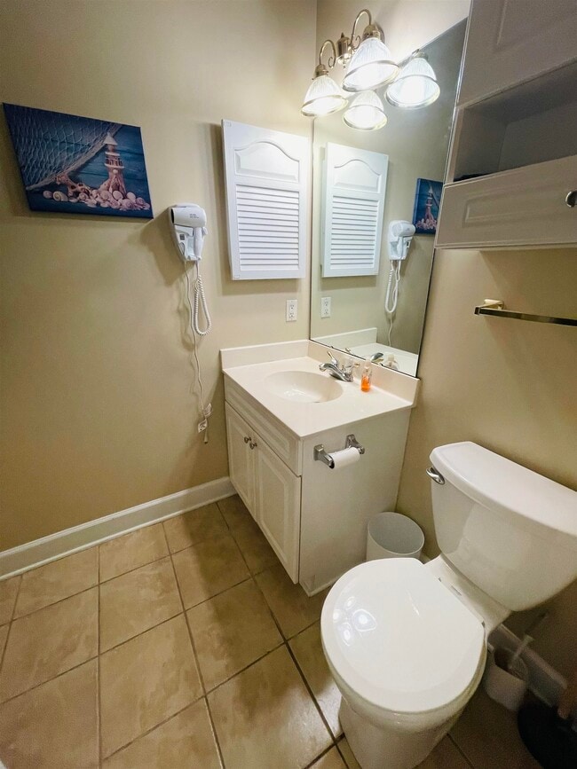 Building Photo - 702 Riverwalk Dr