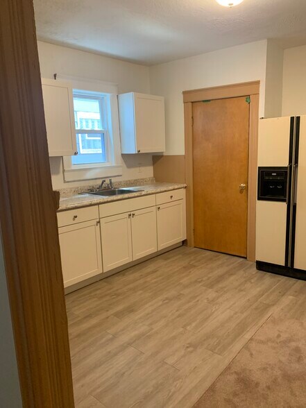 Building Photo - 36 Tremont Ave