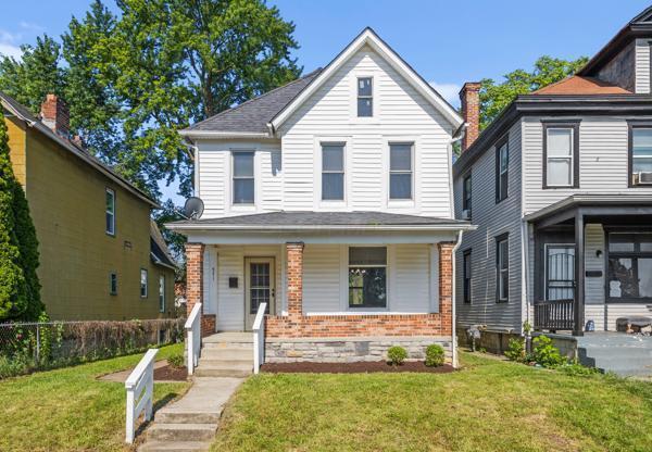 Building Photo - 571 Gilbert St